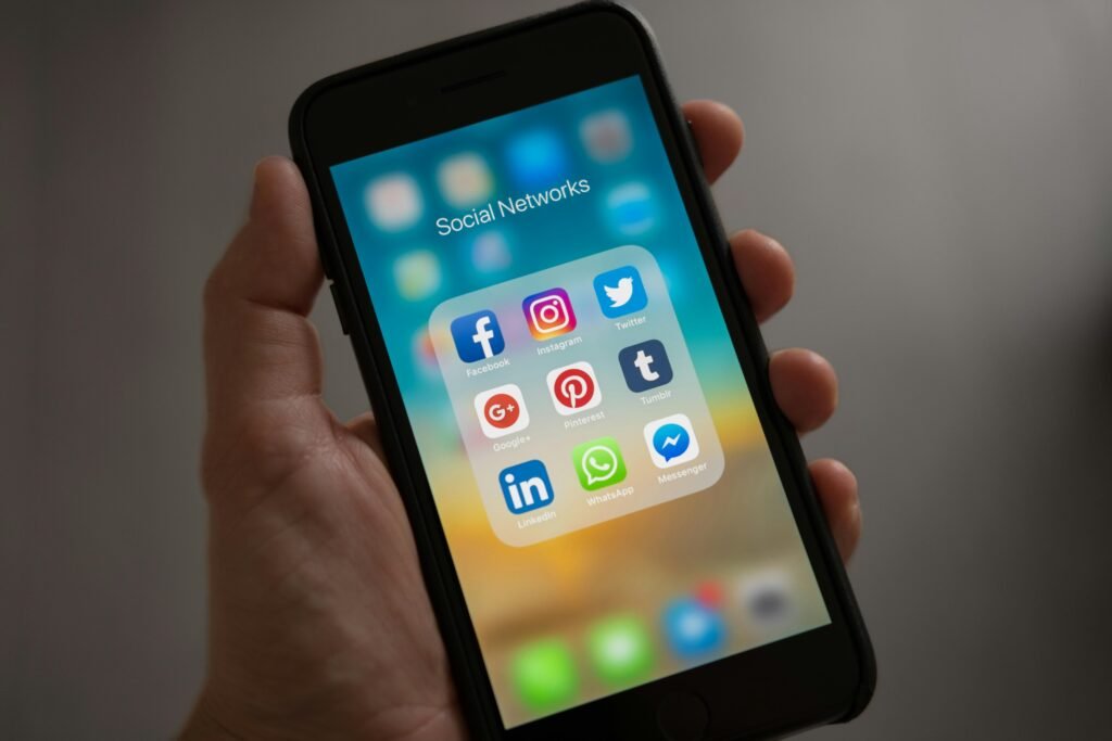 Monetizing LinkedIn Connections for Business Growth