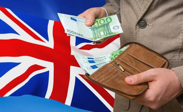 Top 10 High Paying jobs in the UK for foreigners Top 10 High Paying jobs in the UK for foreigners